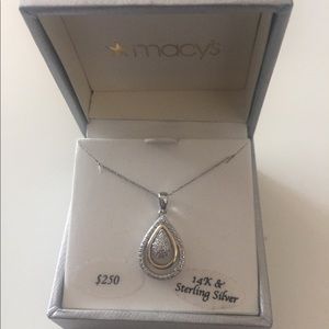 NWT. Diamond tear drop necklace.